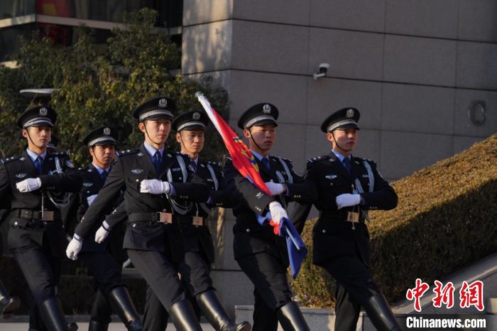 上海公安机关举办首个"中国人民警察节"庆祝活动