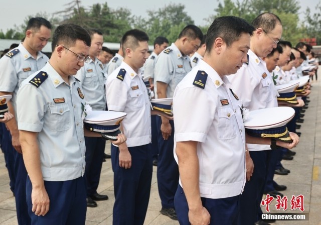 消防烈士冯振遗体告别仪式在北京举行_爱国主义_中国青年网